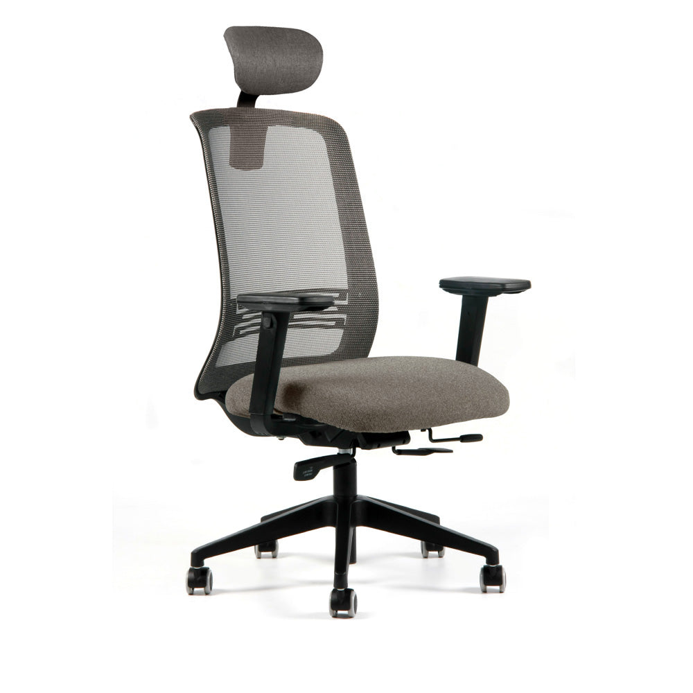 Silla GüD Executive Black c/cabezal. Base Plástica negra